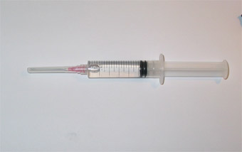 Spore syringe